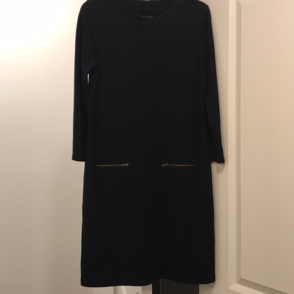 Casion Mid-Thigh Length Mini Sweater Dress (Black)